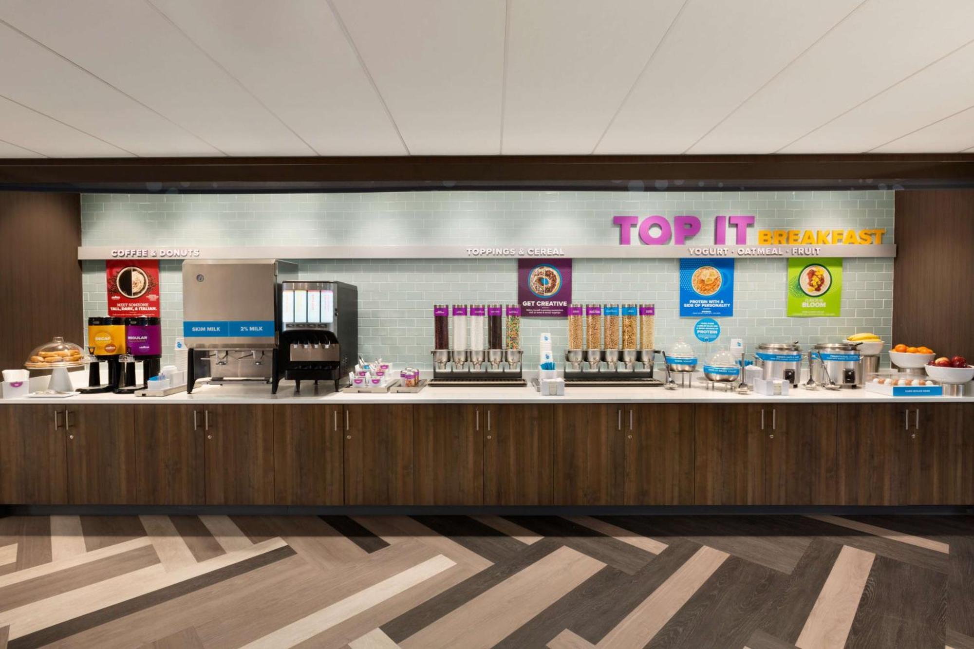 Tru By Hilton Cheyenne Hotel Bagian luar foto